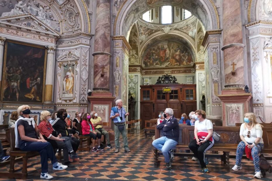 All'interno della Basilica di Santa Maria della Croce